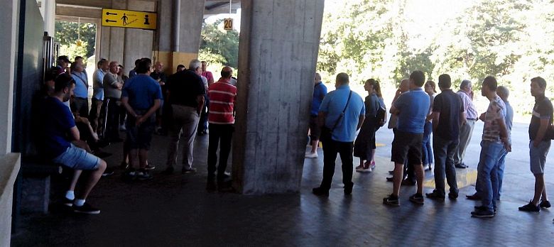 17-07-04 FolgaAutobusesPontevedra03.jpg